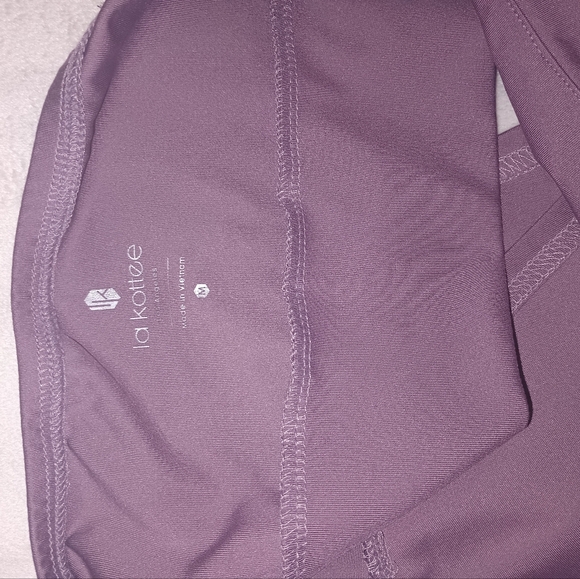 Women's Activewear - Picture 4 of 4